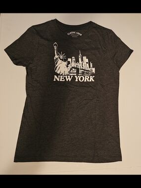 Aeropostale Charcoal New York Skyline Tee